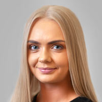 Hannah Mostoufi