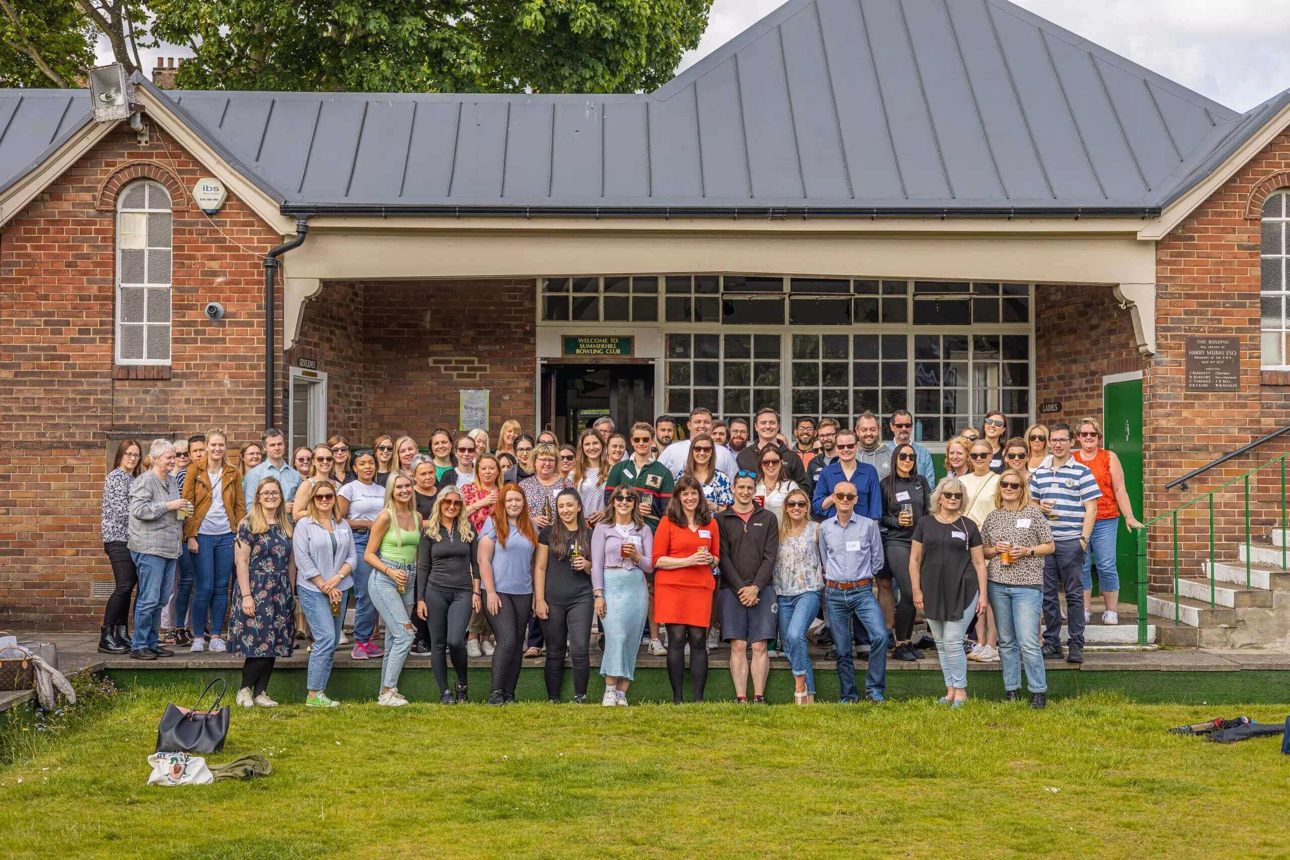 The full David Gray team posing for a picture